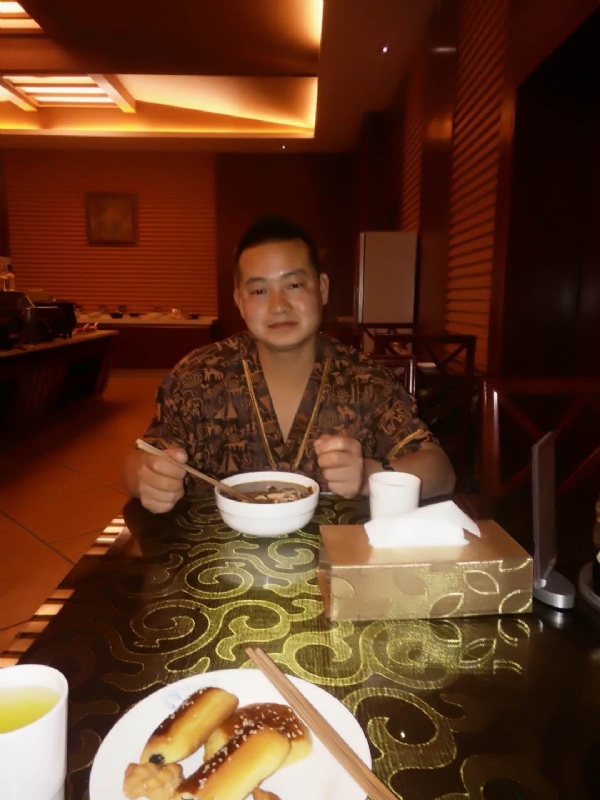 会飞的鱼的第一张照片--兰州相亲服务中心