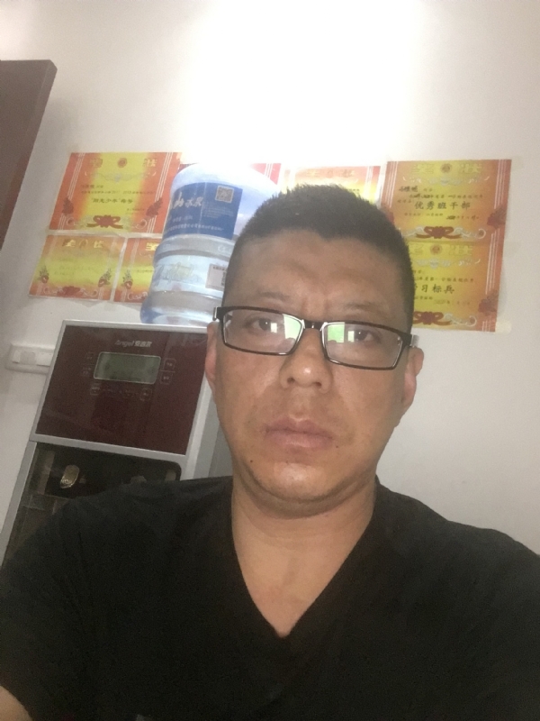 牵手的第二张照片--兰州相亲服务中心