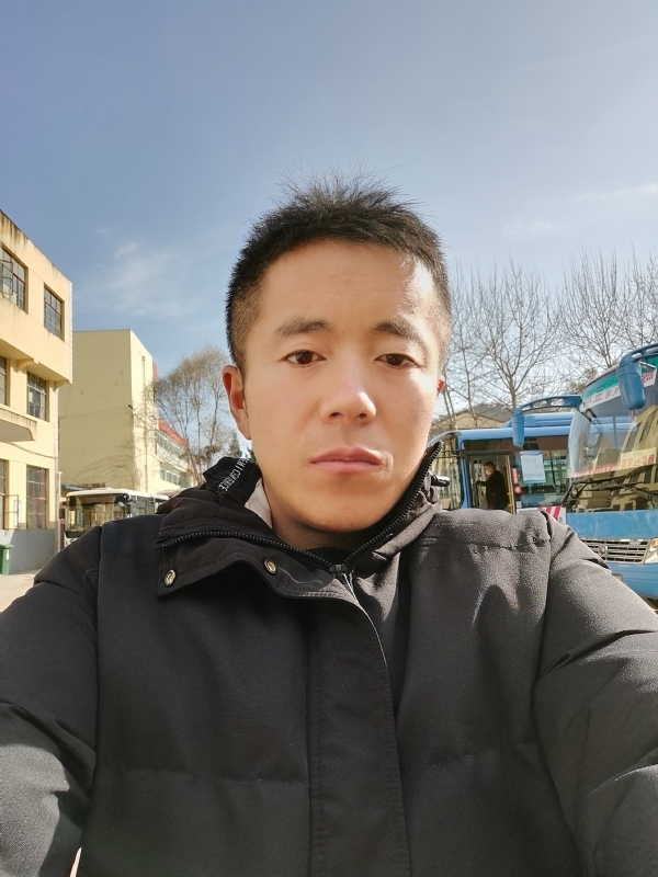 孤独的云的第一张照片--兰州相亲服务中心