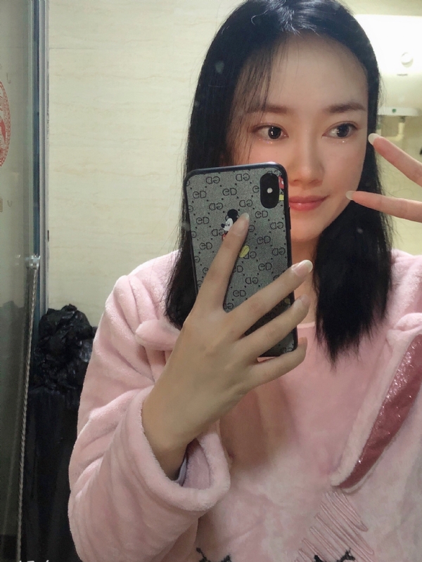 叶落知秋的第一张照片--兰州相亲服务中心