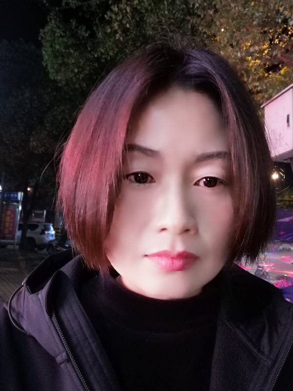 风中百合的第一张照片--兰州相亲服务中心