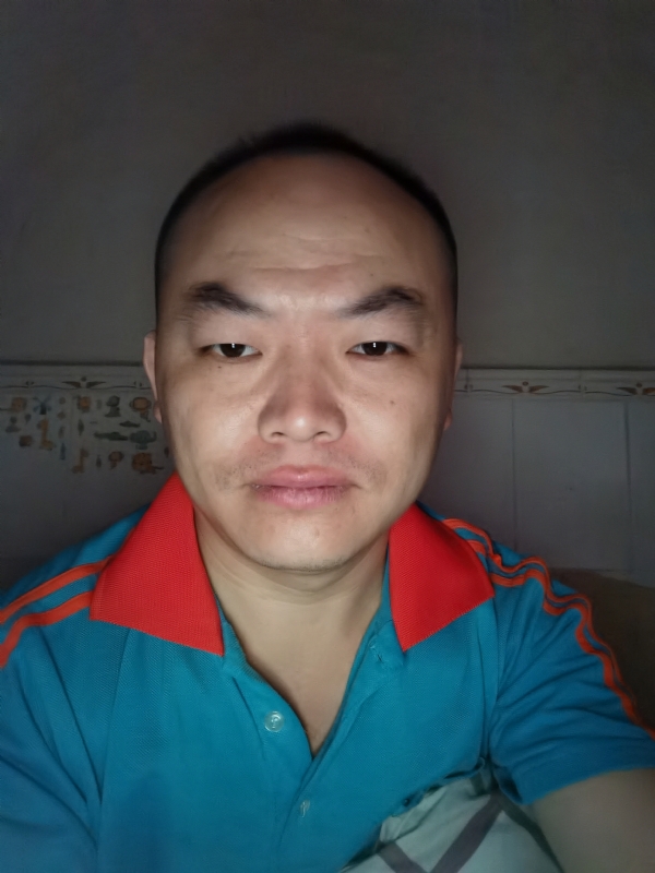 与子携老的第三张照片--兰州相亲服务中心