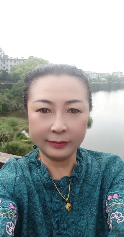 雨中情的第一张照片--兰州相亲服务中心