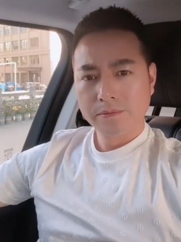 勿忘初心的第一张照片--兰州相亲服务中心