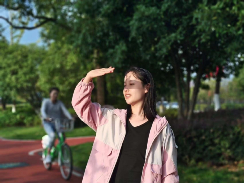 达拉崩吧的第一张照片--兰州相亲服务中心