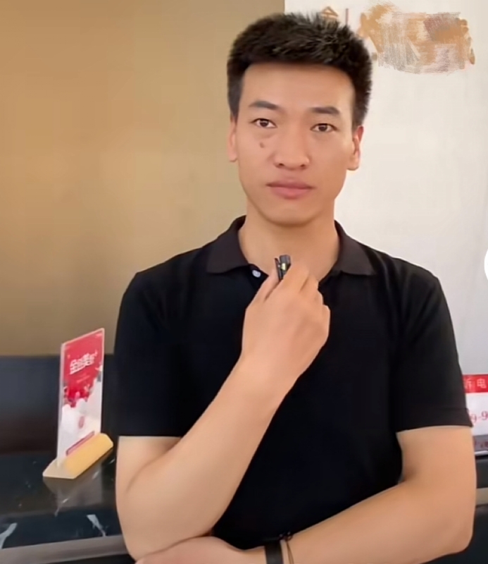 一杯梁白开的第一张照片--兰州相亲服务中心