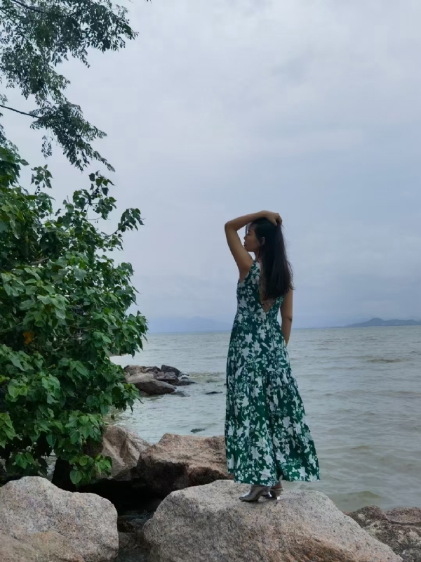 甜以待人的第四张照片--兰州相亲服务中心
