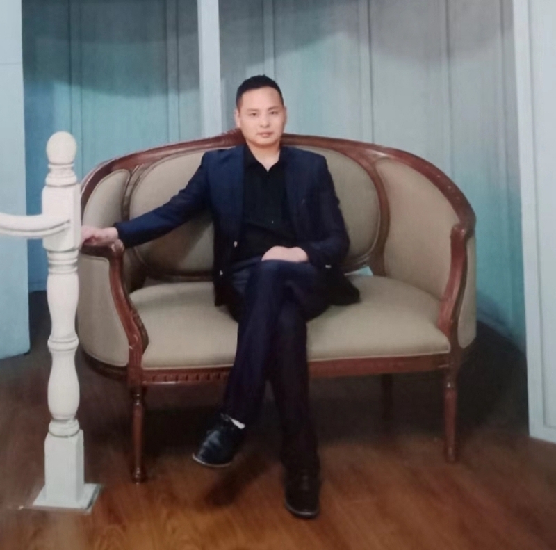 龙行天下的第二张照片--兰州相亲服务中心