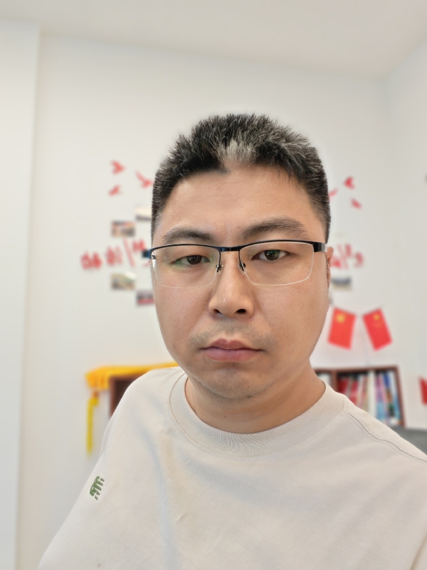 苦海寻舟的第一张照片--兰州相亲服务中心