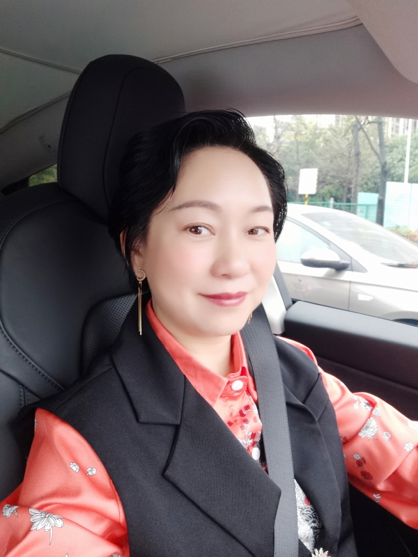 艳阳天的第二张照片--兰州相亲服务中心