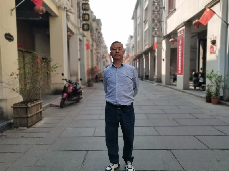 一粒尘埃的第一张照片--兰州相亲服务中心
