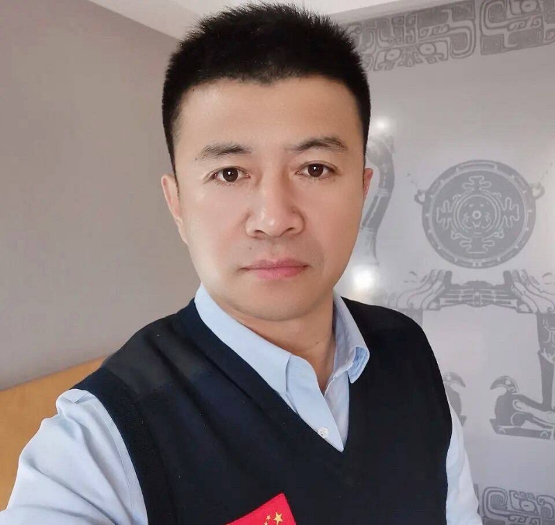 生在红旗下的第二张照片--兰州相亲服务中心